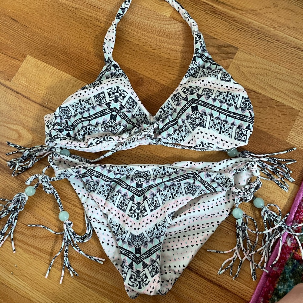 Victoria’s Secret reversible bikini